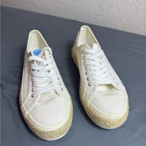 Madden Girl White Canvas Espedrille Sneakers 7.5